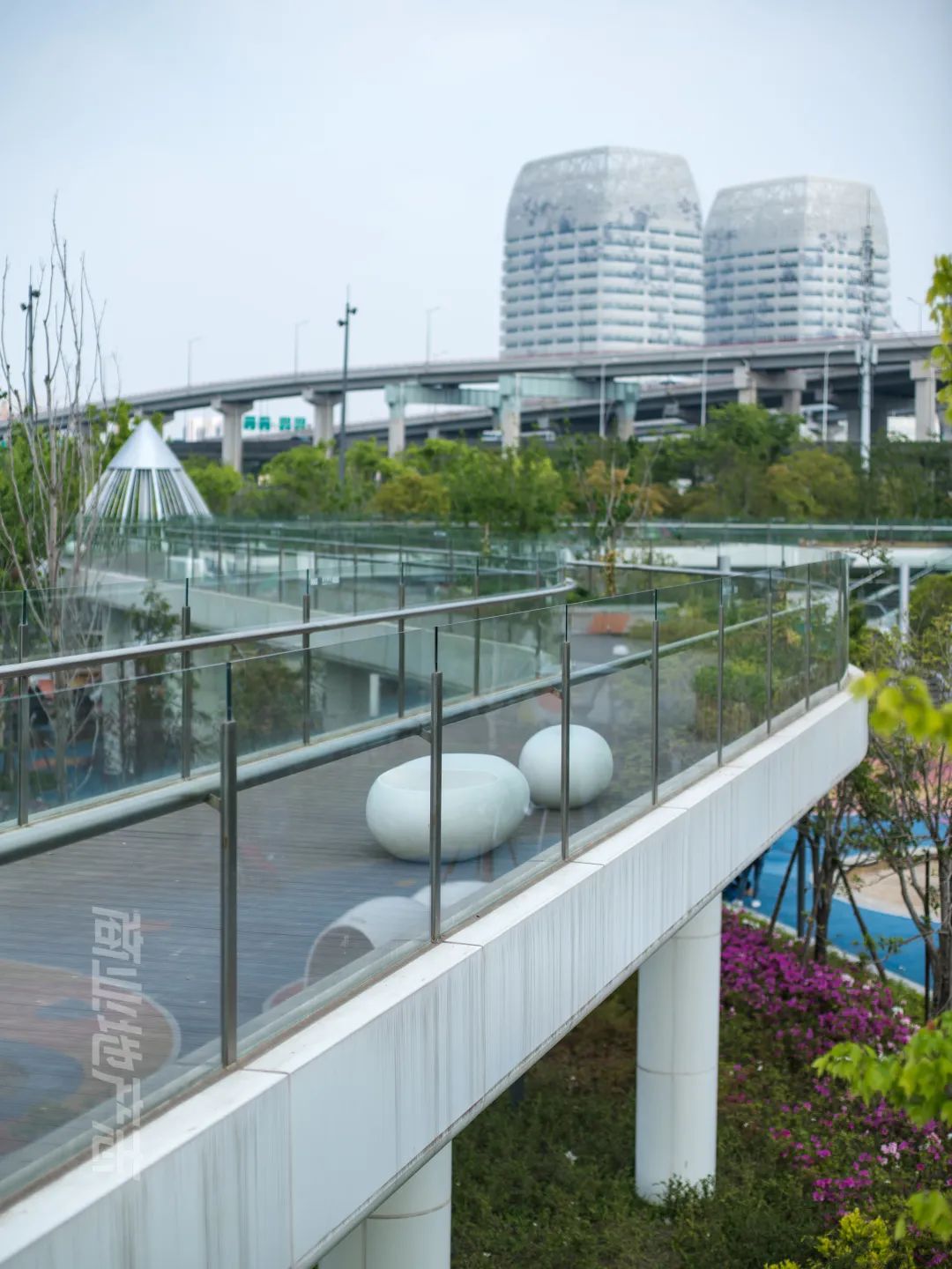 CRR百图斩｜公园里的新天地：上海蟠龙天地