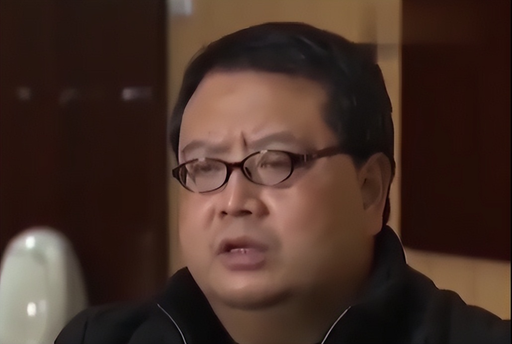 13岁少年目睹生母被打死，22年后为父亲赚够养老费，杀三人*仇报**