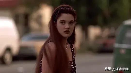 德鲁巴里摩尔自导自演的电影,德鲁·巴里摩尔早期电影