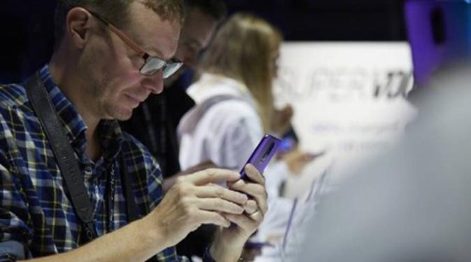 手机潜望式摄像头的前世今生,手机带潜望式摄像头好吗