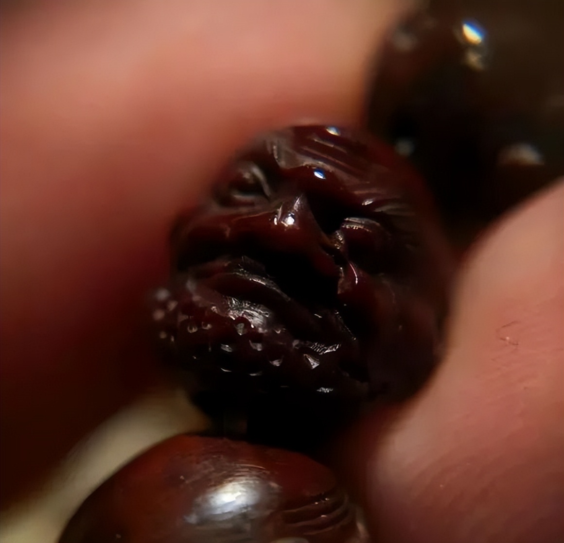 最容易盘出包浆的手串,最容易盘玩的文玩是什么