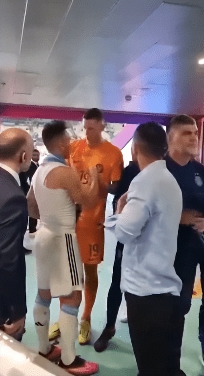 梅西令人发怒的视频,梅西被激怒集锦视频