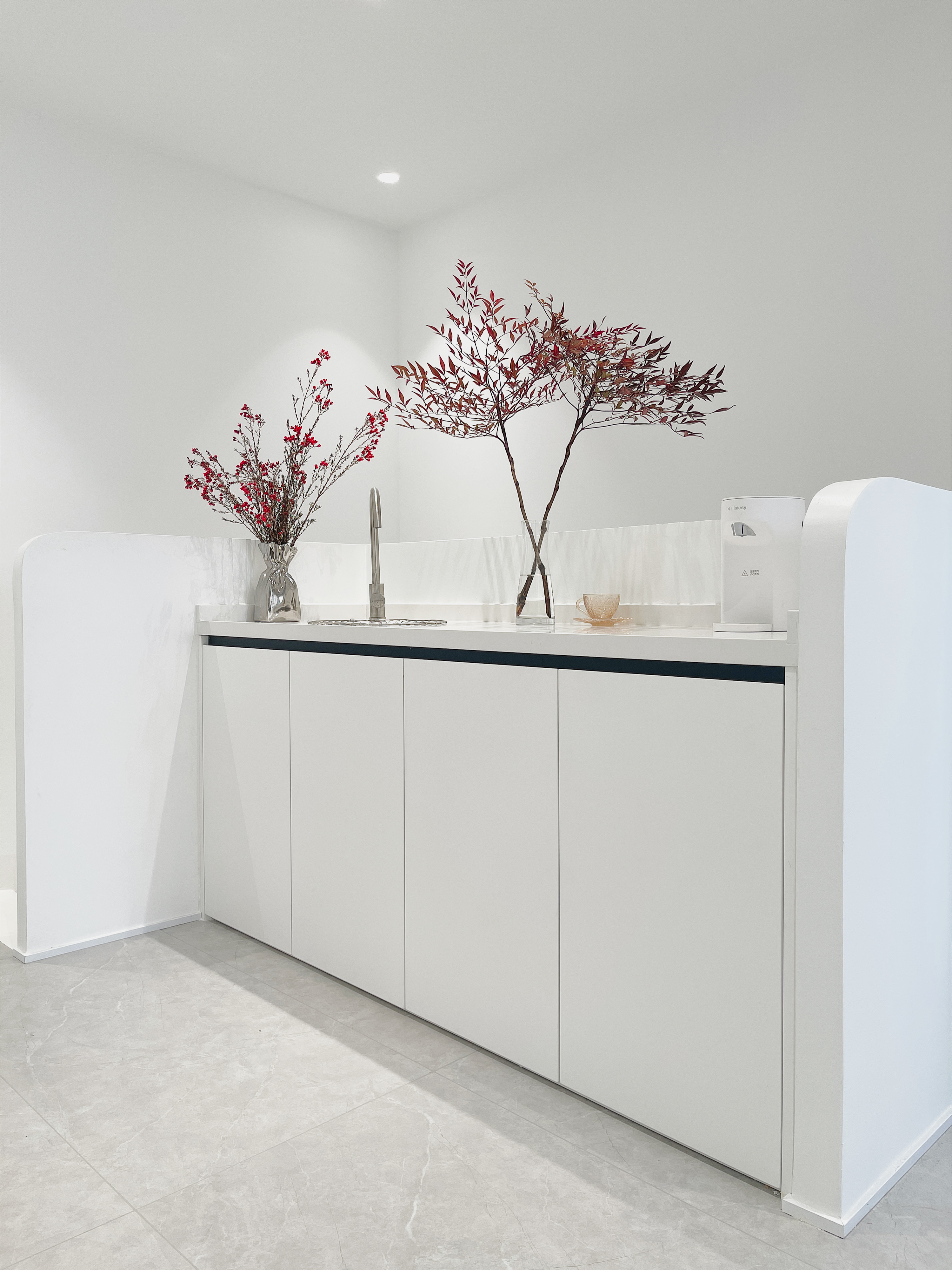 素色柔光砖小户型通铺,全屋通铺瓷砖白色柔光砖