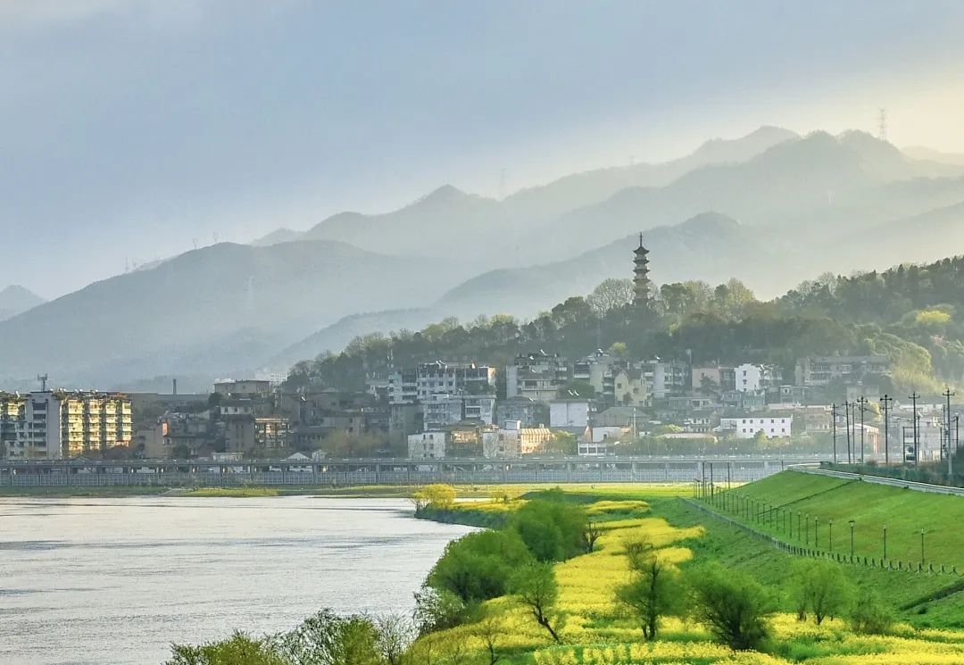 近乡情怯，归来仍是少年！