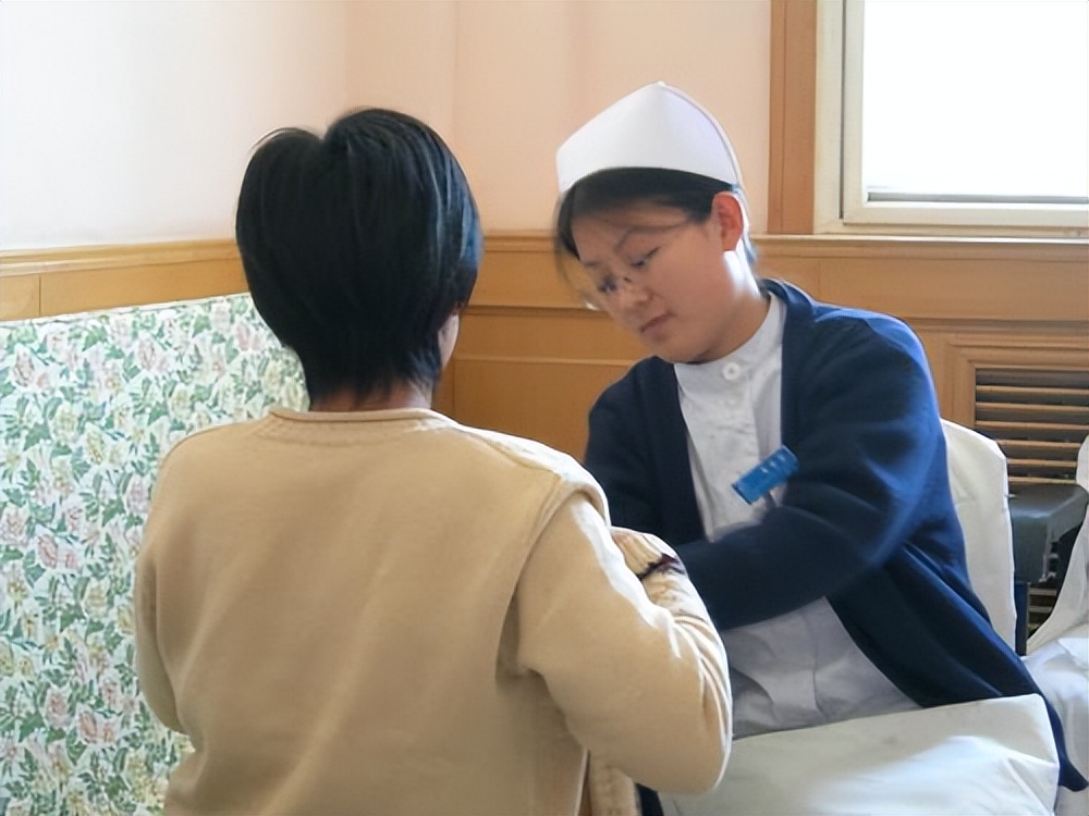 癌症晚期应该放弃还是继续治疗,癌症晚期需要治疗还是放弃回家