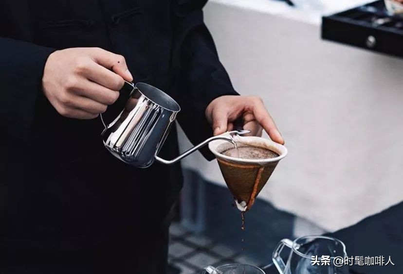 腕部积水严重有什么后果,手腕积水是什么原因导致的