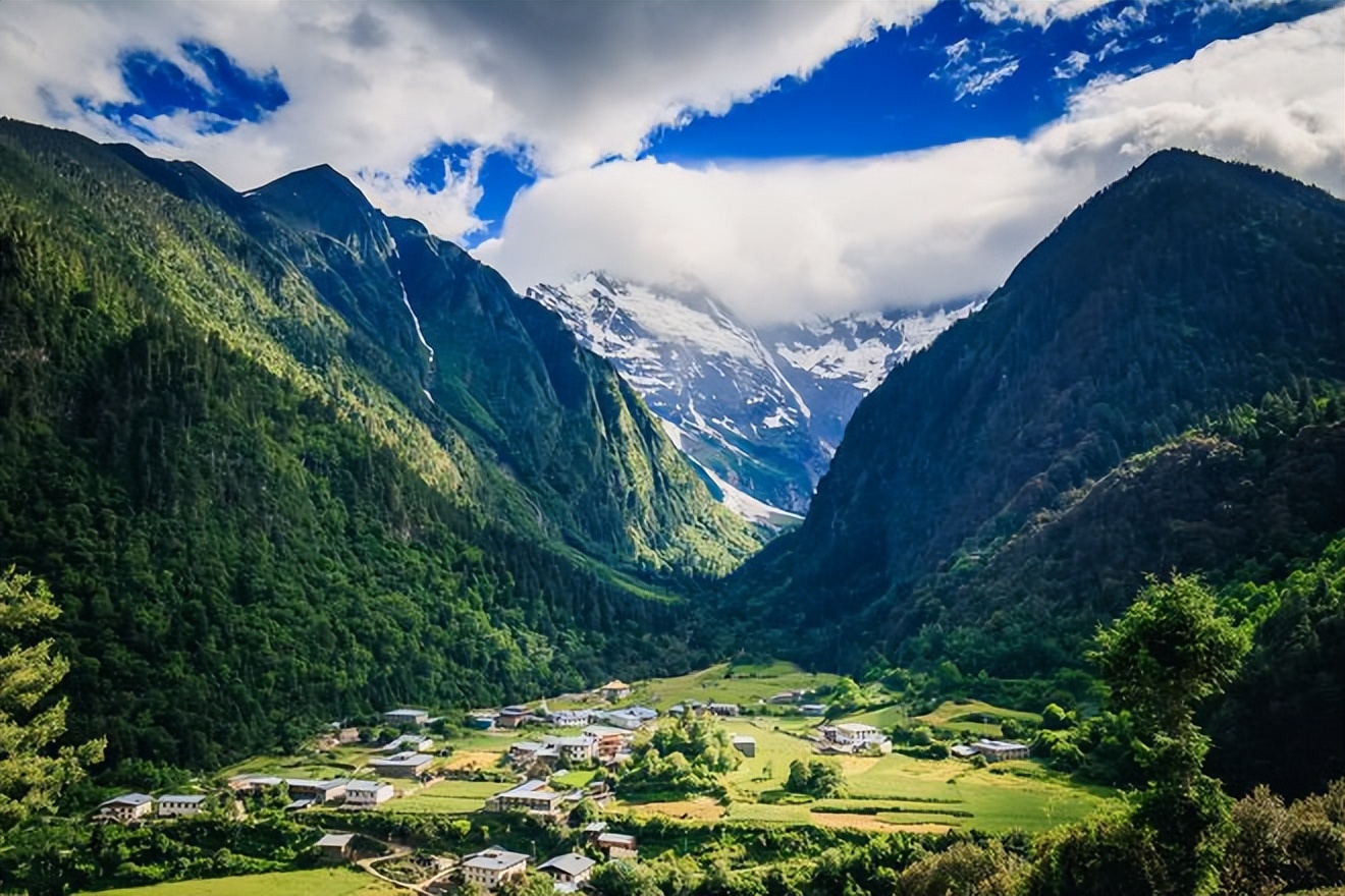 4月暖和自驾游适合去的地方,这个季节适合去哪旅游自驾