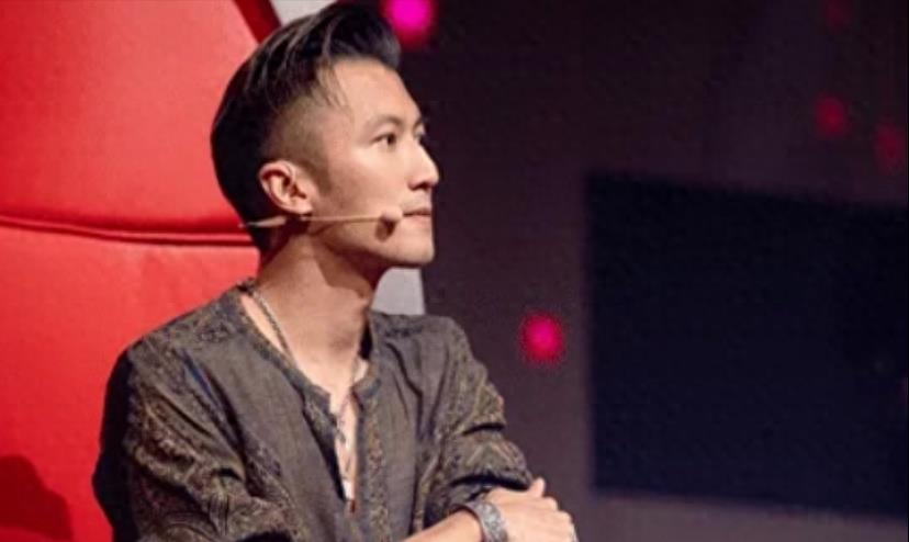 好声音导师谢霆锋评价怎么样,好声音工作人员为谢霆锋发声