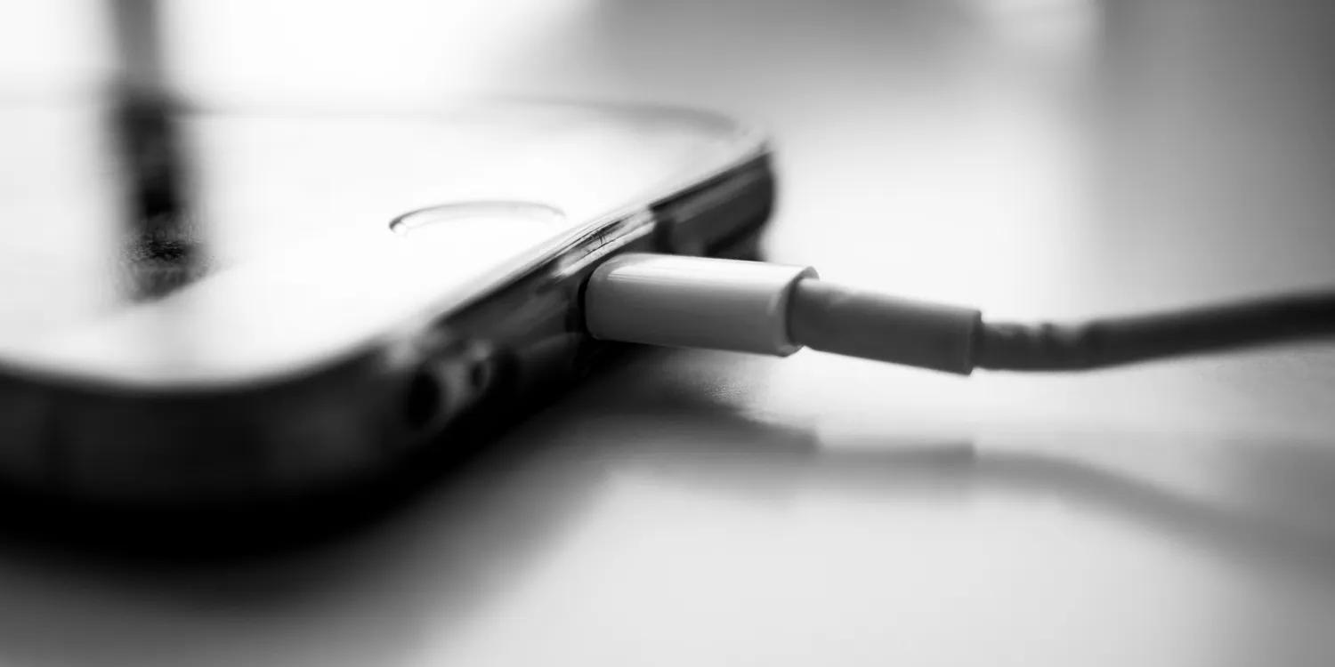 苹果手机卡在苹果logo开不了机,苹果卡在了苹果标志怎么办