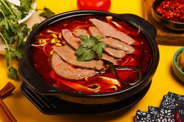 重庆新市井气火锅店,重庆网红唱歌火锅店