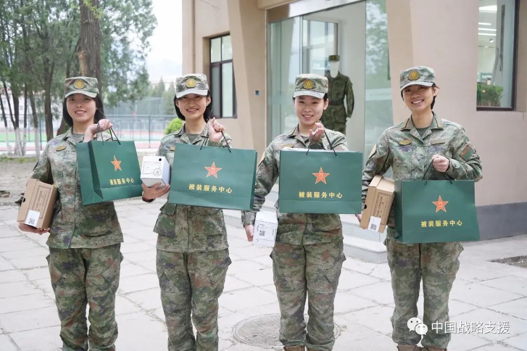 部队被装开箱,部队被装