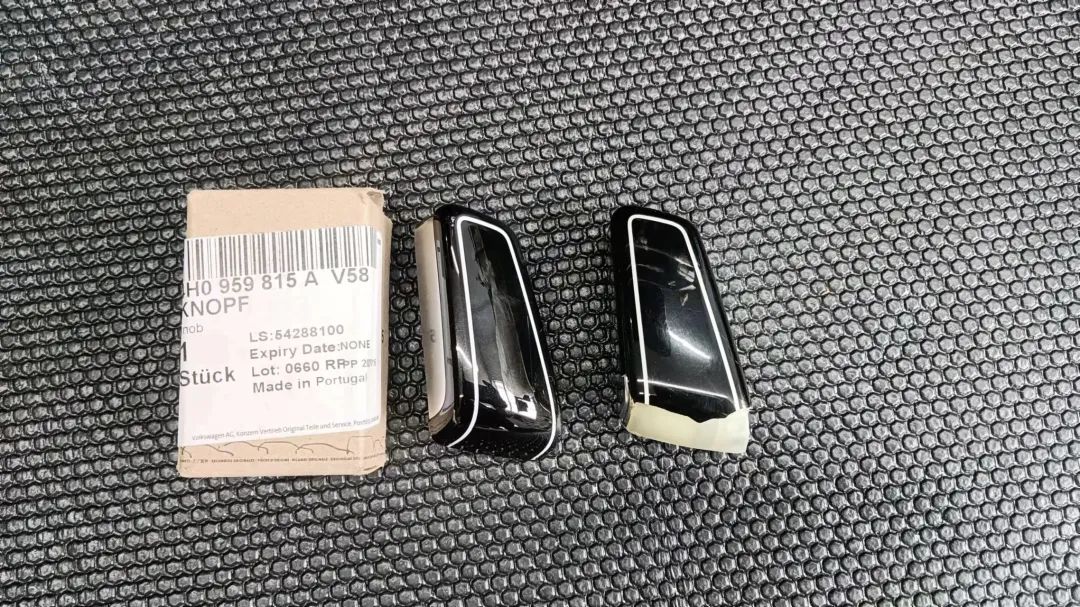 小伙100多万买宝马,小伙花了52万买了奥迪a8