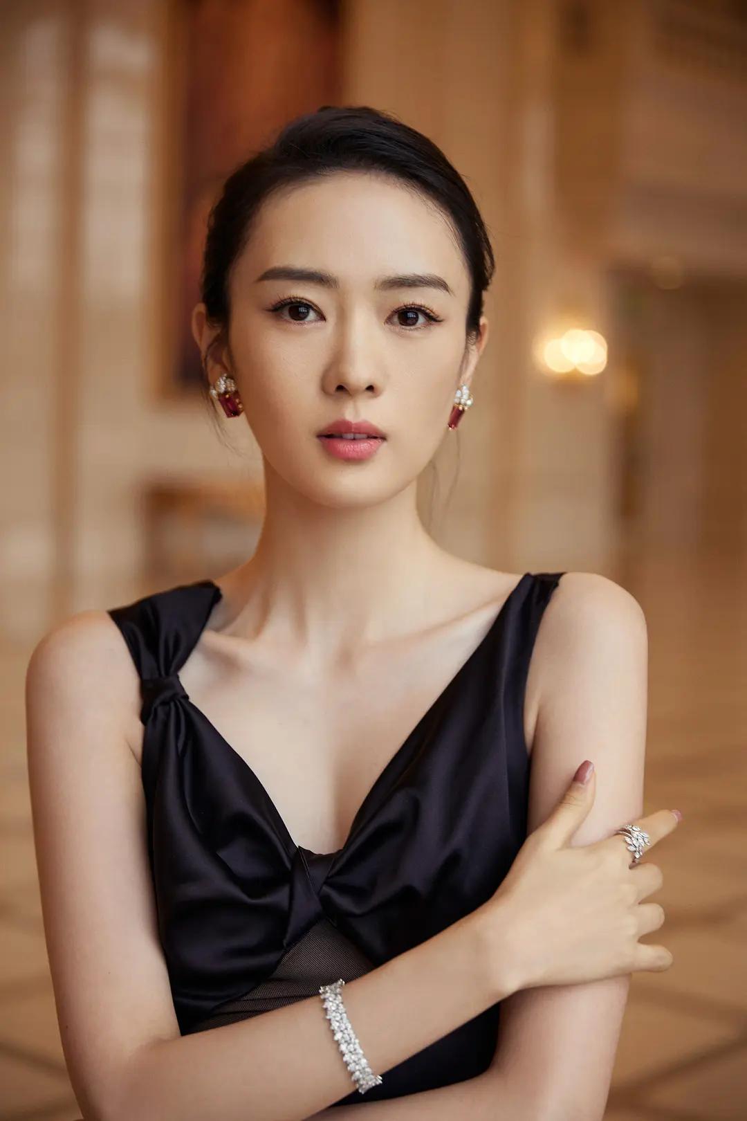 童瑶被张默打后如何翻身,童瑶为什么被张默暴打后续