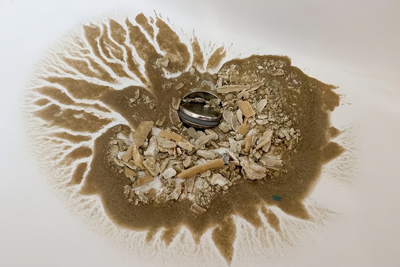 电热水器出水太小怎么解决,电热水器水流开关坏了怎么处理