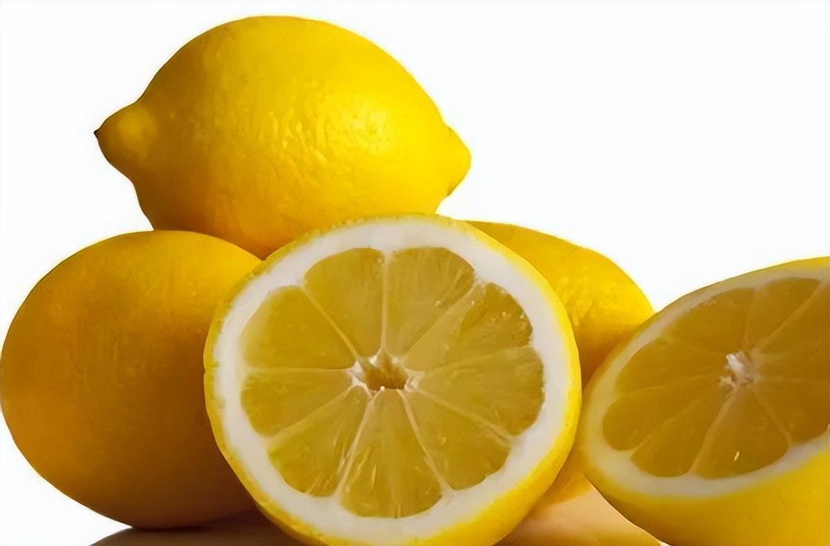 睡觉时柠檬是放枕头边还是放床头,柠檬放床头提升记忆力是真的吗