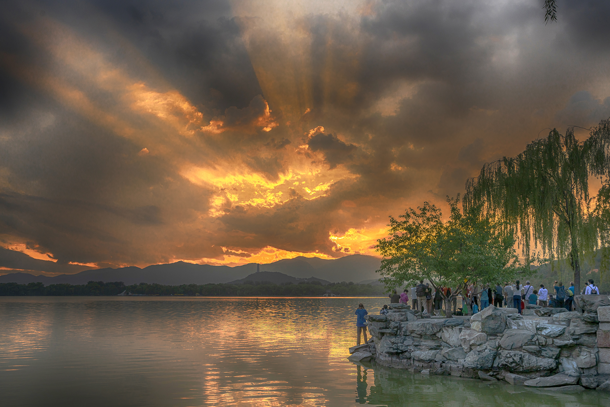 走颐和清漪，赏皇家园林之十一：昆明湖东堤（修订版）