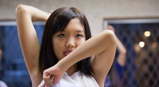 月经初潮后女孩还能长高多少呢,初潮后个子反而长得快