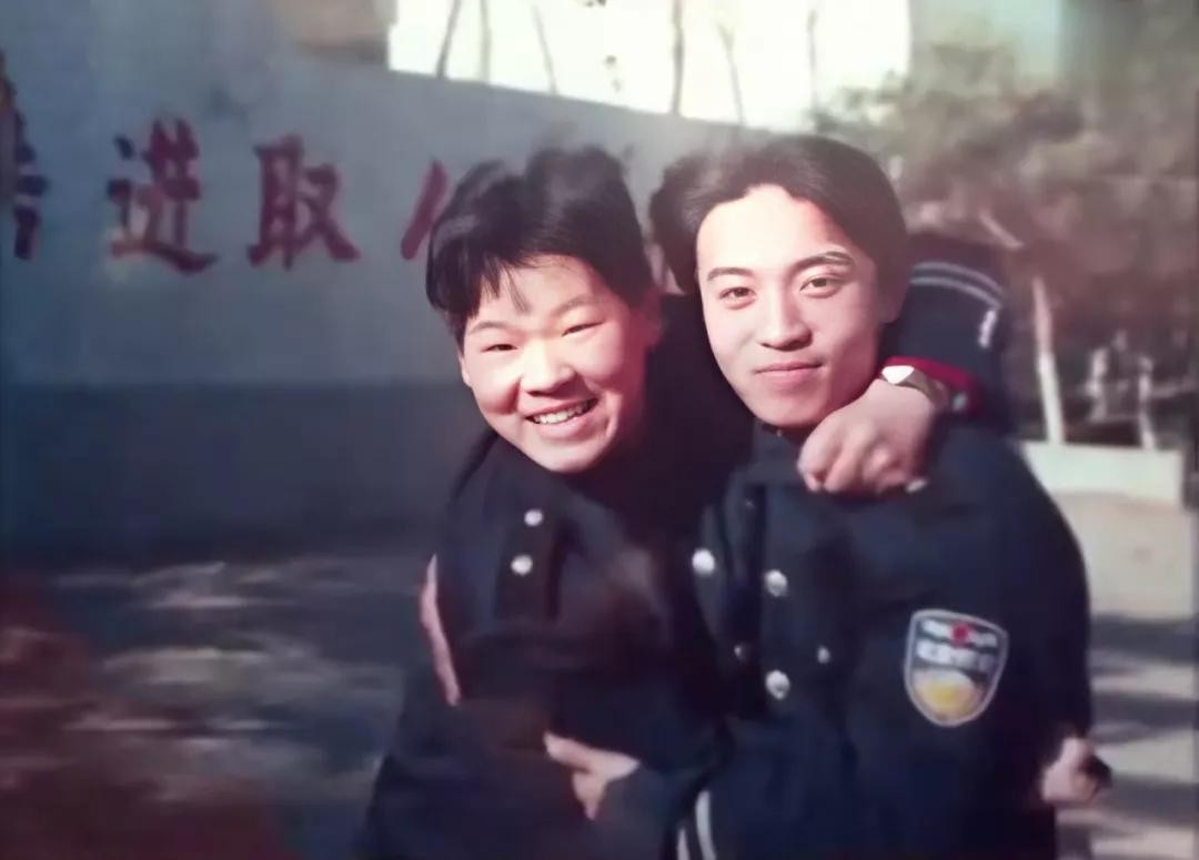 专业人士评价曹金和岳云鹏,岳云鹏被曹云金掐脖子视频