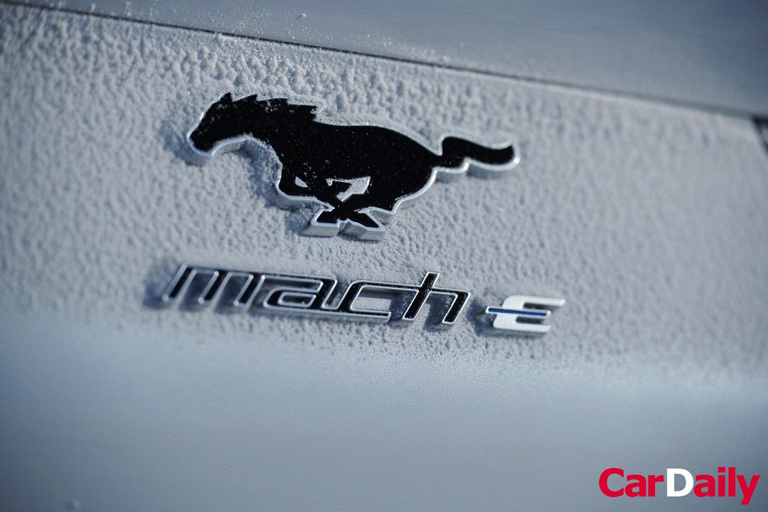 怎么在冰雪路面骑摩托,怎么在冰雪路面漂移