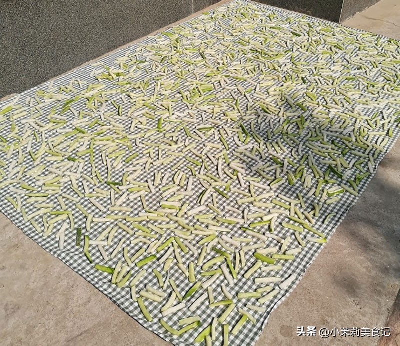 腌萝卜干不变黑方法,萝卜干腌制好了吃了发苦怎么拯救