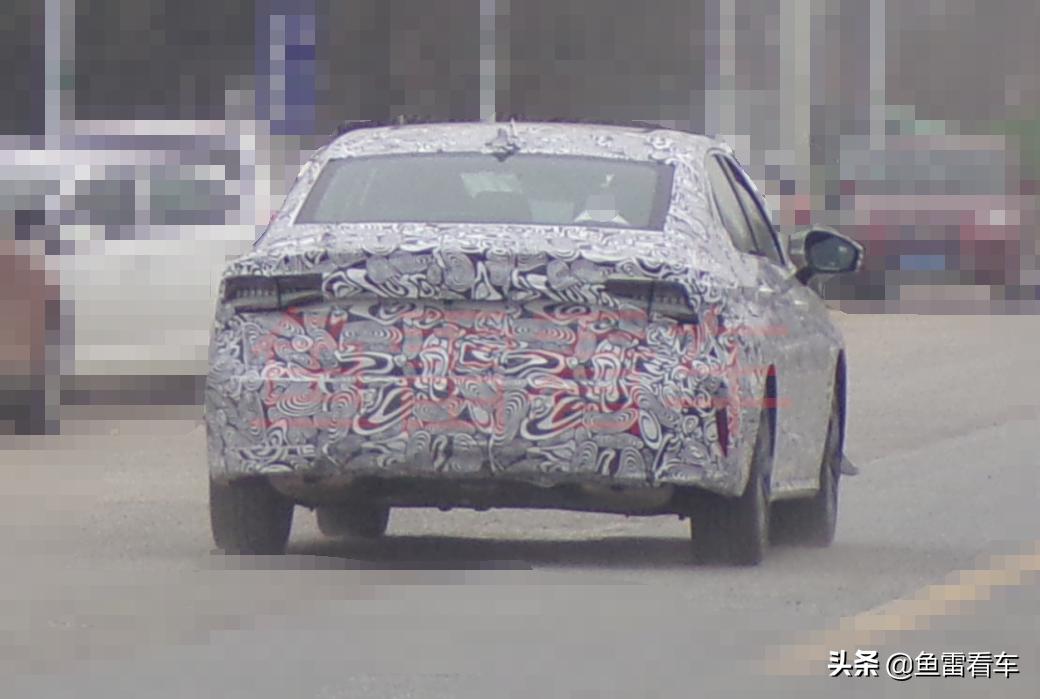 首曝奇瑞m1e2022新款,奇瑞m1e内饰后排