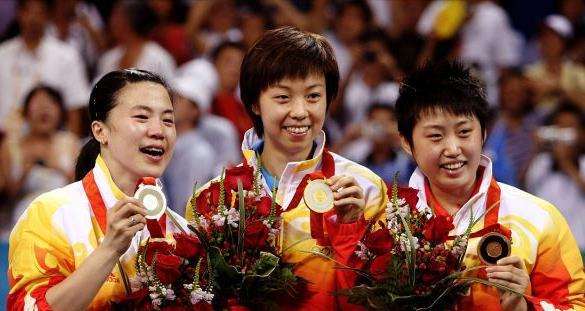 王楠患癌后丈夫的做法令网友泪目,王楠患癌12年