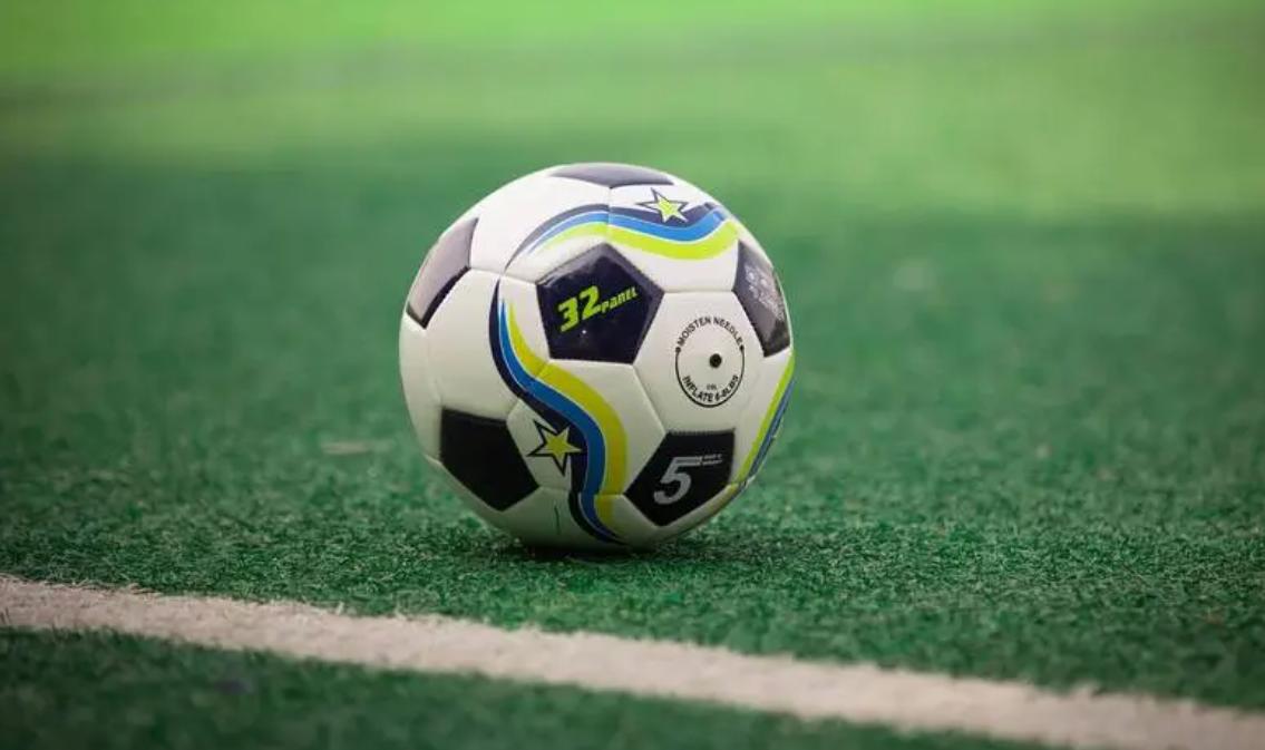 武汉三镇手球判罚,足球判罚三足鼎立