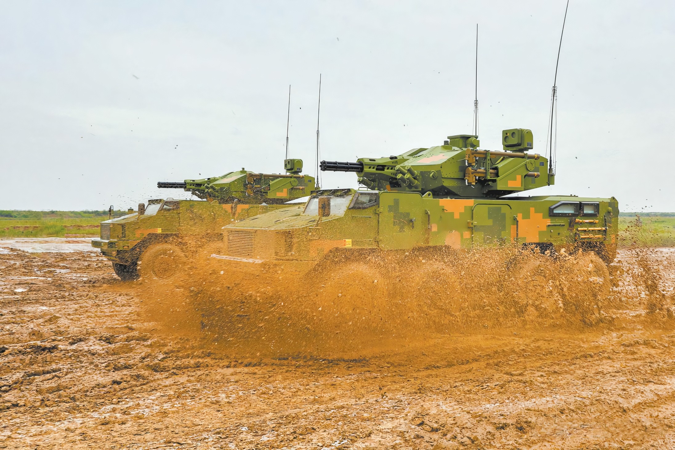 解放军最新型的高射炮,解放军高原速射炮