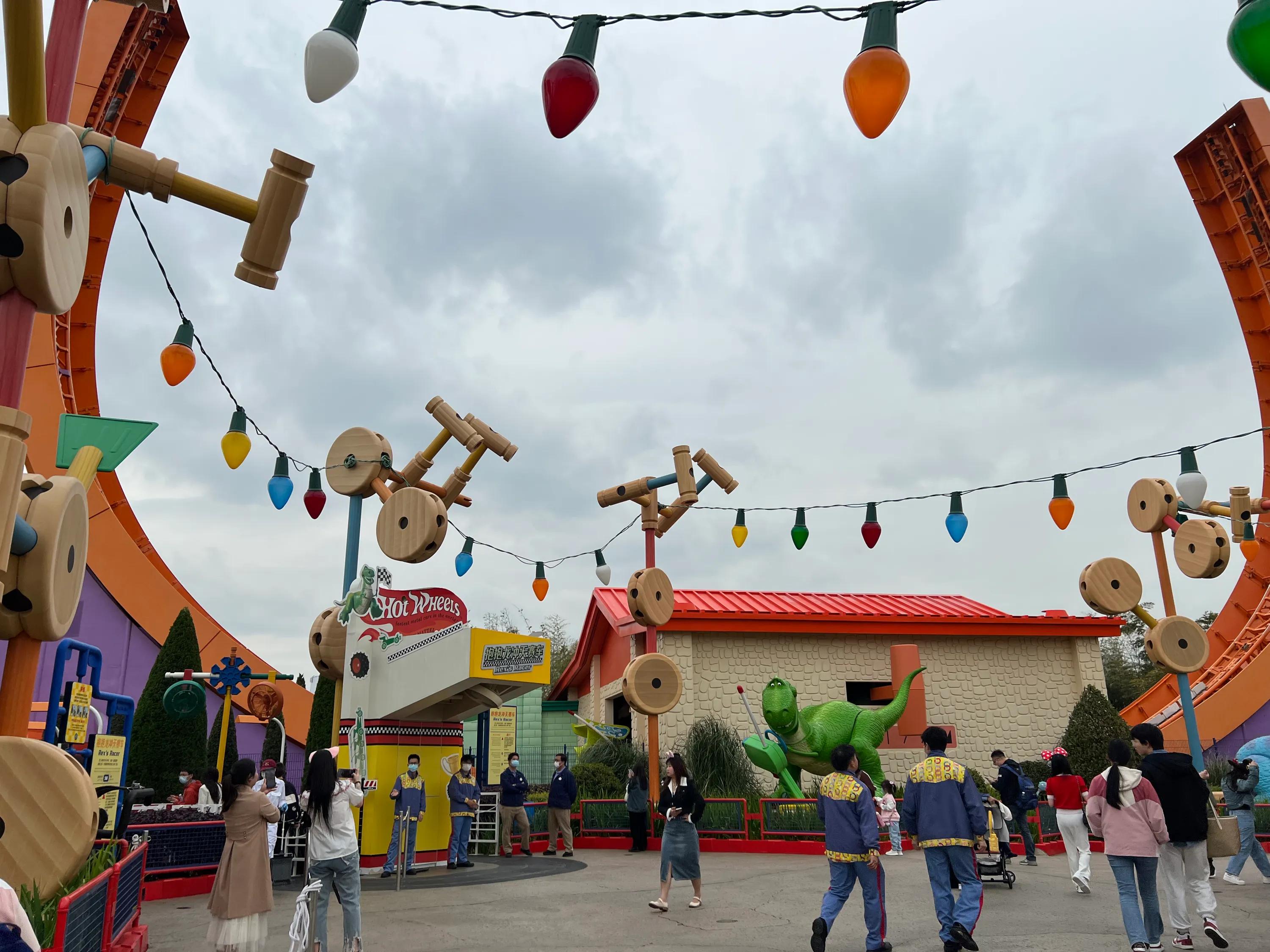 上海迪士尼乐园2022跨年,上海迪士尼乐园视频冰雪奇缘