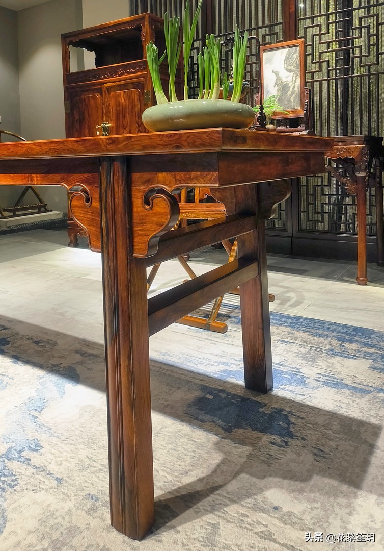 明式黄花梨书房大画案,明黄花梨夹头榫画案