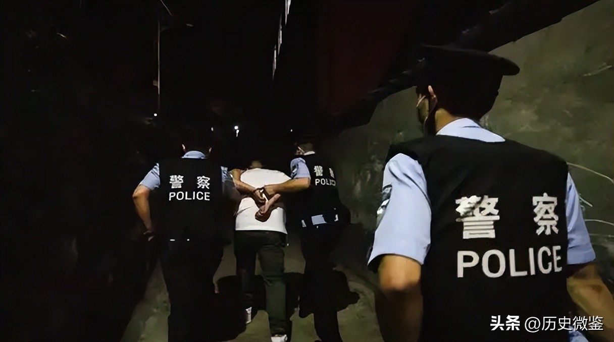 福建男子家中搜出8000万现金,农村家里10000现金却只被盗5000元