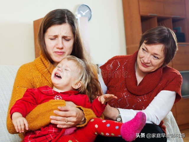 小宝宝见人就哭,小宝宝看到人多哭