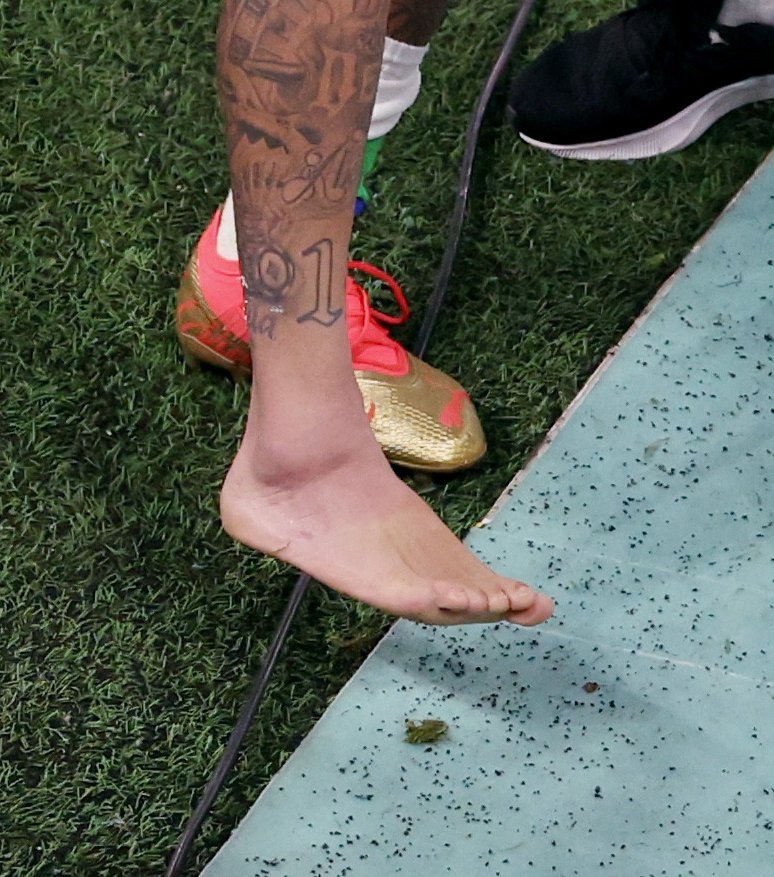 内马尔受伤重回赛场,内马尔受伤后现状