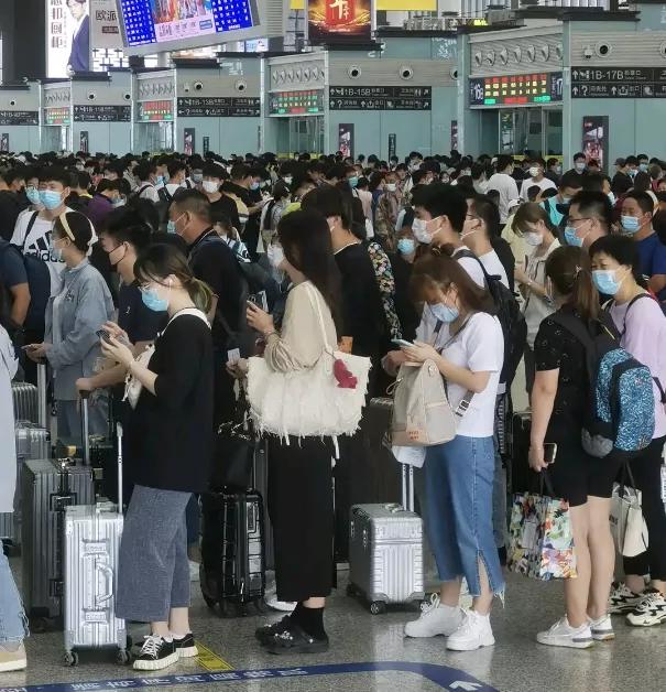 今天深圳到九江的火车会晚点吗,为什么火车到南昌就晚点