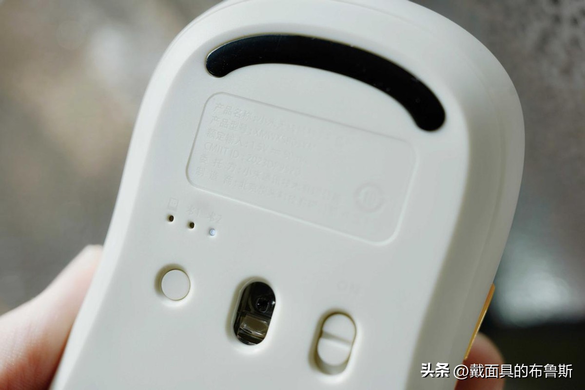 多彩鼠标m618闪蓝光,多彩鼠标m618评测