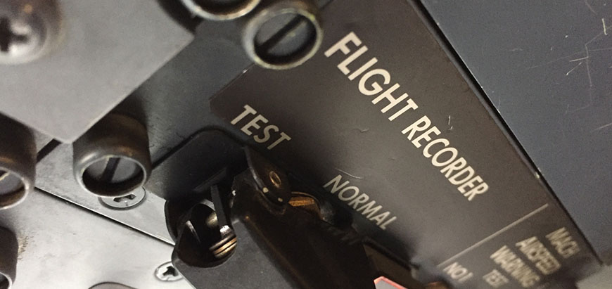 东航MU5735一黑匣子找到：数据该如何解读？破损严重还能恢复吗？