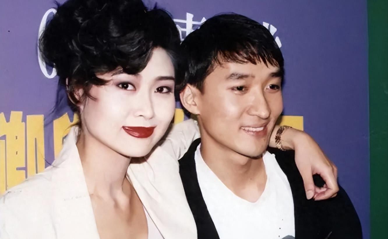 “性感女神”一脱成名，全裸出镜混成影后，玩够了嫁豪门生活幸福