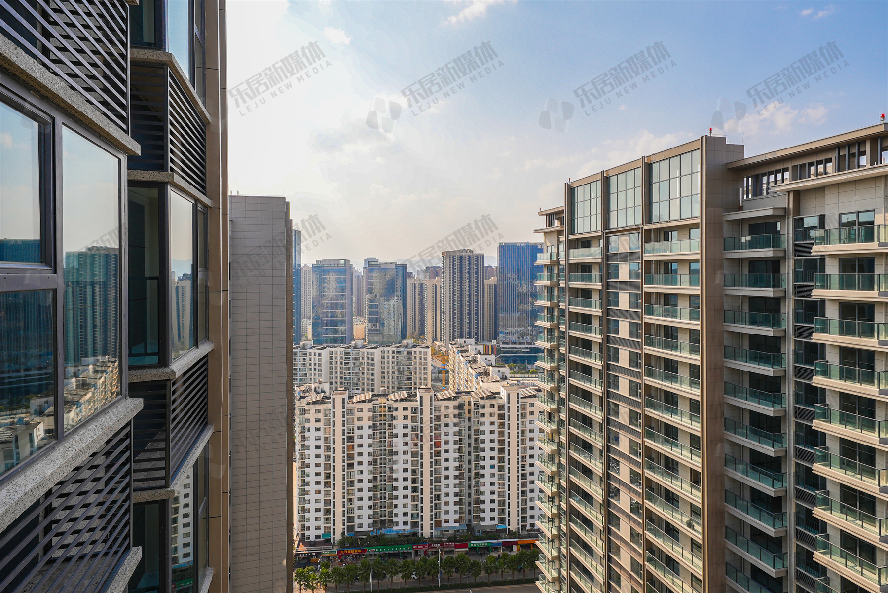 “8+2”多元化构筑品牌护城河海荣集团入昆迭新滇池想象