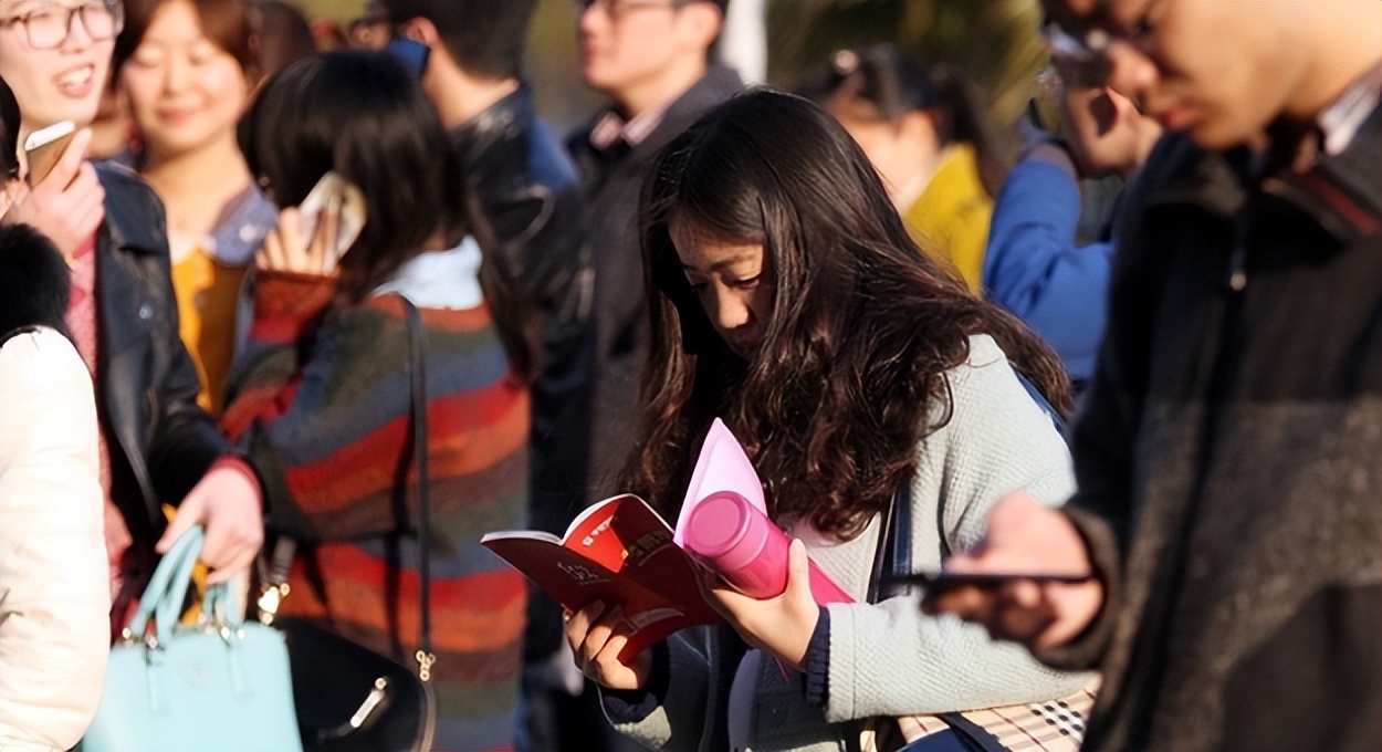 公务员一元午餐,公务员一日三餐