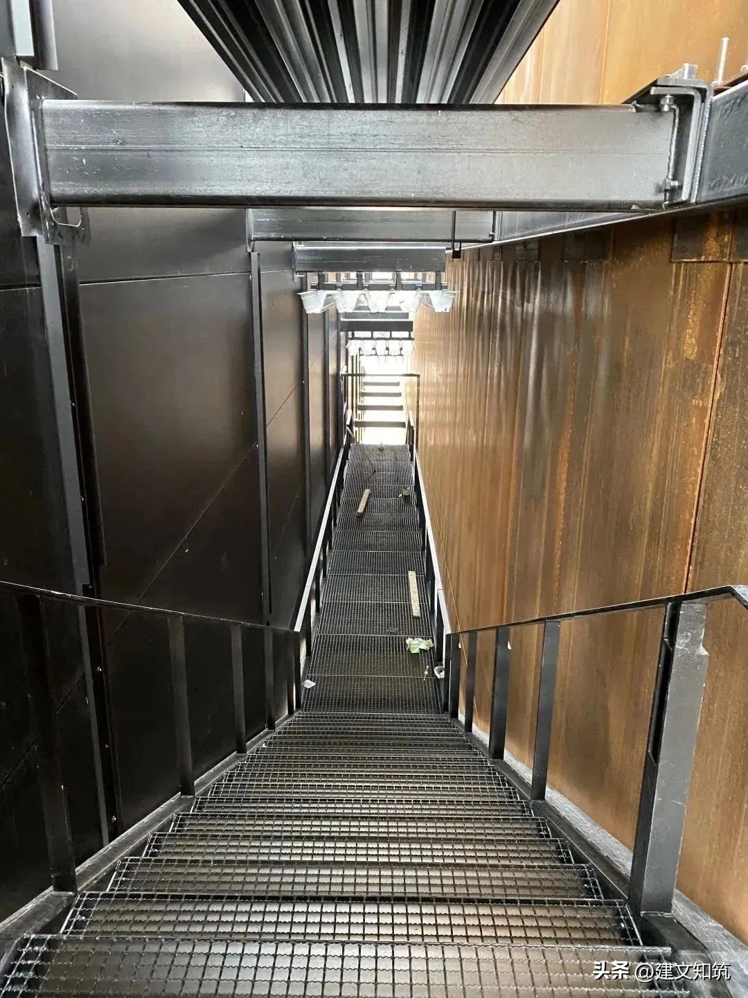 鑺叞璧皵杈涘熀鑸炶箞,鑺叞璧皵杈涘熀鏂囧寲寤虹瓚