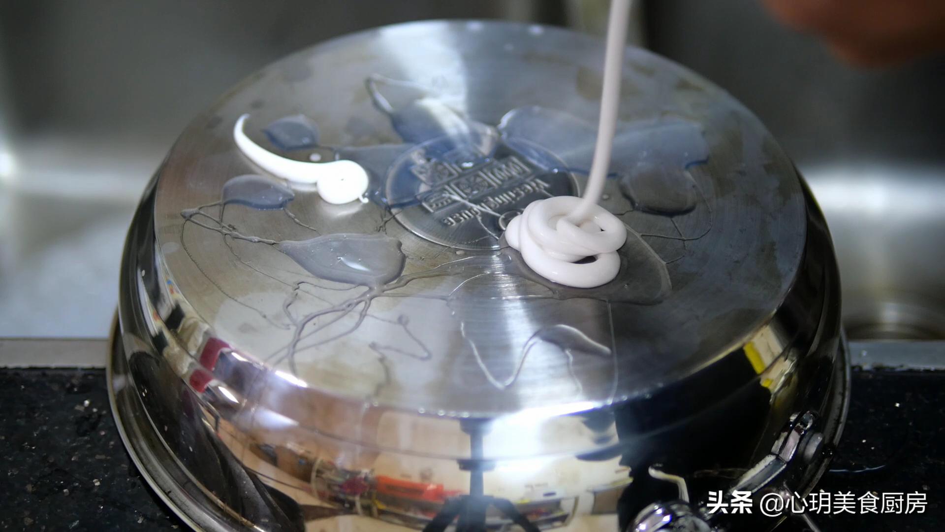 清洁冰箱的好方法小苏打加白醋,白醋加小苏打的妙用能清洁纱窗