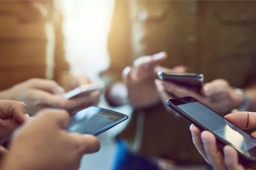 苹果手机用防窥膜影响面容吗,手机用防窥膜好还是高清膜好