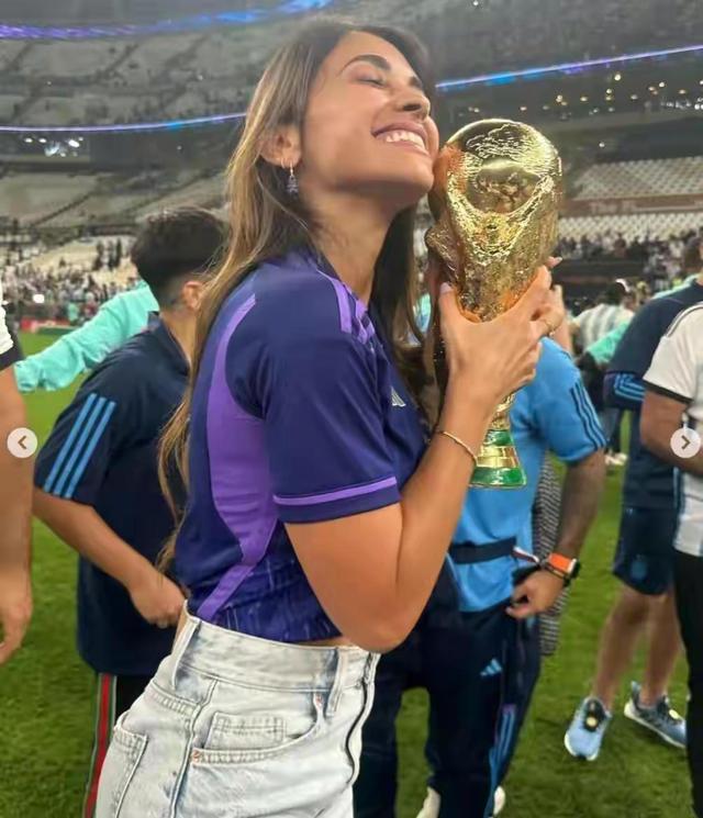 梅西暖心故事,巨星梅西背后的故事