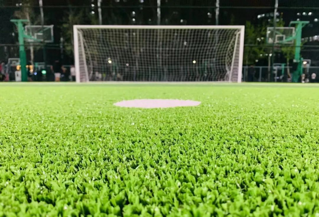 足球场改造扩建,最新足球场开放