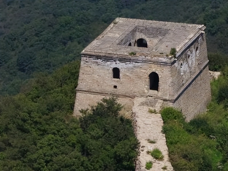 万里长城和长城雄风的区别在哪,不到长城非好汉来历