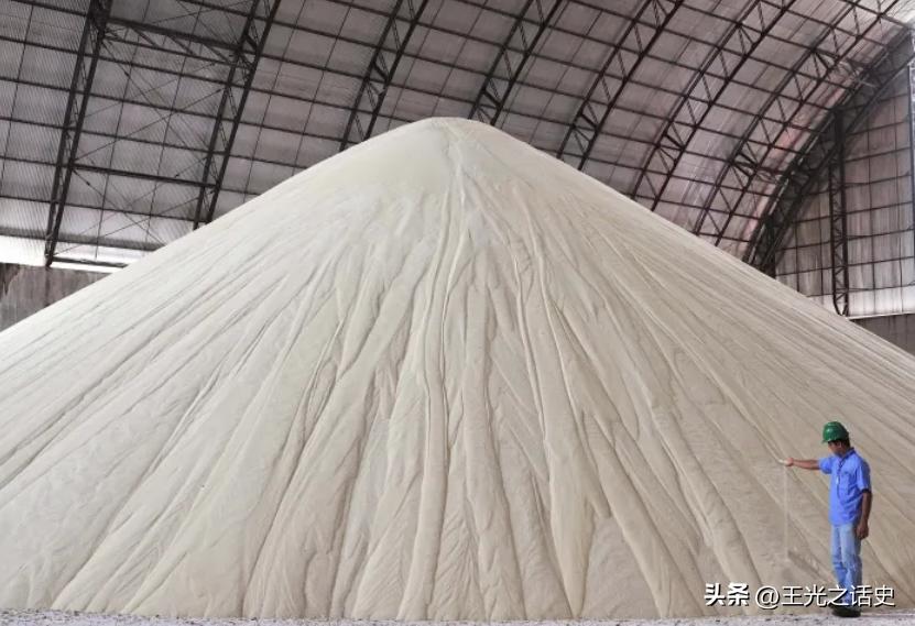 巴西踢球随心所欲,除了足球一无所有