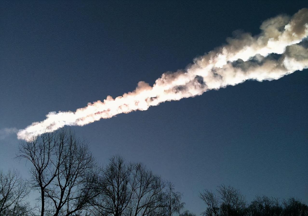 火球从天而降完整视频,火球从天而降的真实视频