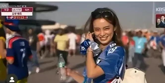 世界杯日本德国女球迷的镜头,世界杯看台上的日本女球迷篮球