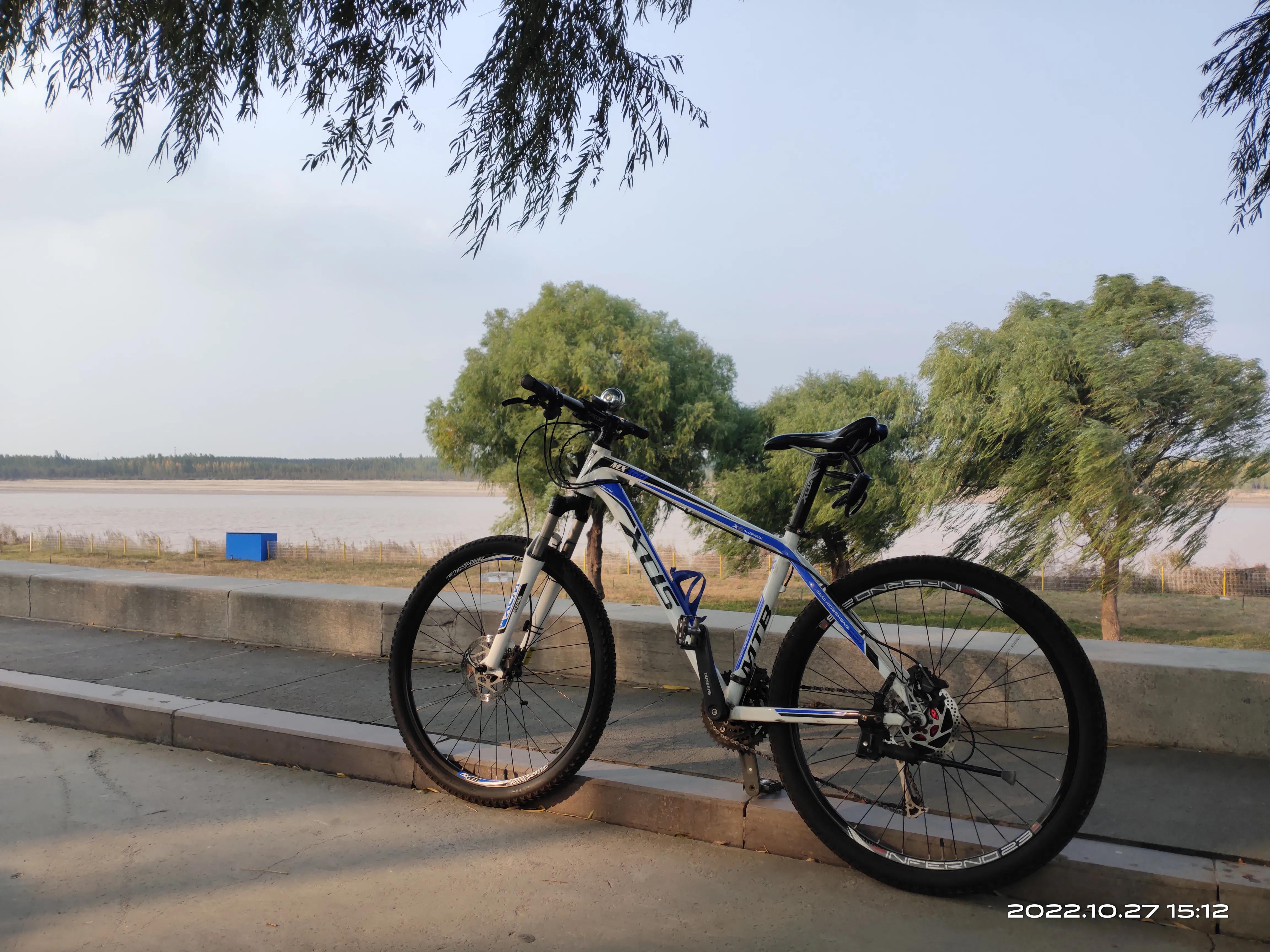 自行车每天骑30公里好吗,自行车每天都骑对膝盖有影响吗