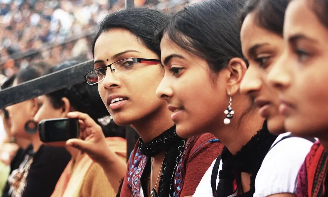 印度牛粪饼网上热销一度卖到断货,印度的牛粪饼是干什么用的